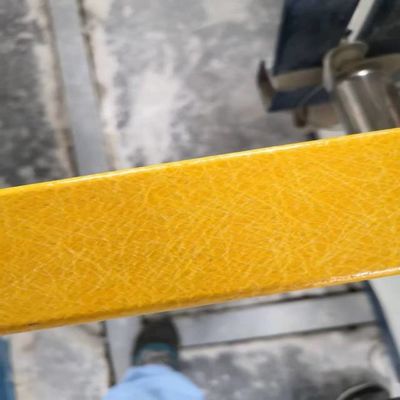 30x5mm C আকৃতির FRP U চ্যানেল মসৃণ পৃষ্ঠ পরিধান প্রতিরোধী অ্যান্টি এজিং