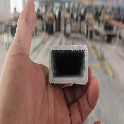 তাপ দীর্ঘস্থায়ী FRP রাইটানগুলার টিউব প্রোফাইল পলিস্টার ঢাকনা এবং unsaturated রজন থেকে তৈরি বৈদ্যুতিক নিরোধক এবং স্থায়িত্ব প্রদান